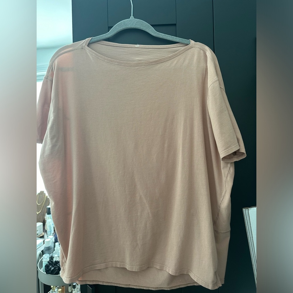 Lululemon Short-Sleeve Shirt Size 8